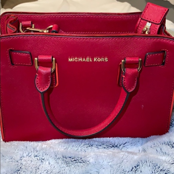 Michael Kors Handbags - Authentic Michael Kors Hand/Shoulder Bag